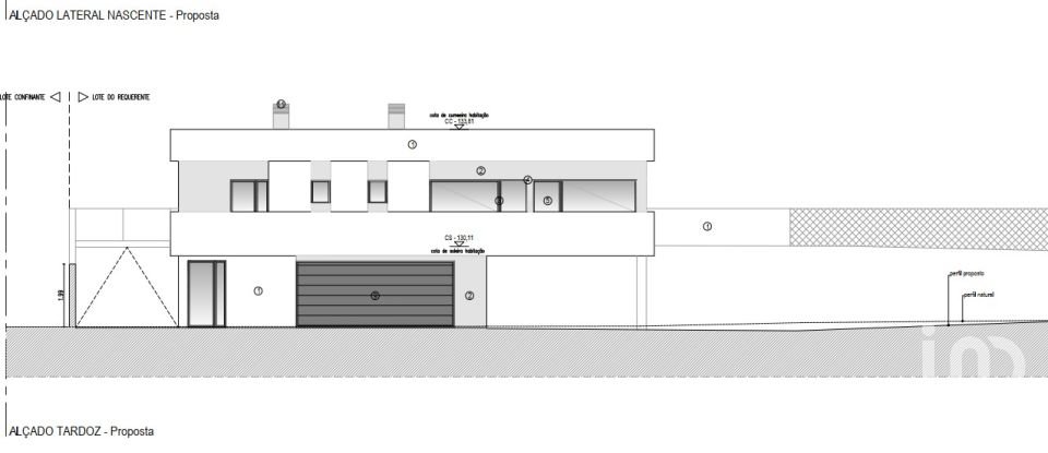 Terrain à Rio Maior de 2 130 m²