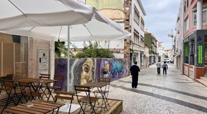 Escritório em Santa Maria, São Pedro E Matacães de 130 m²