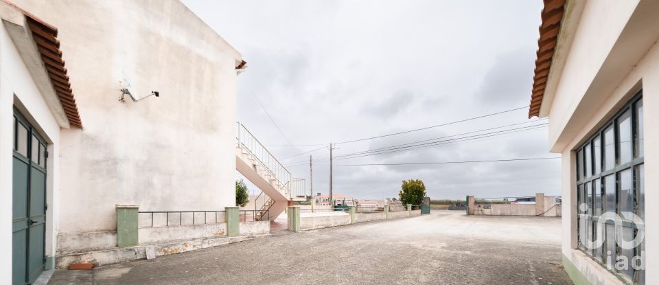 Gîte T3 à Atouguia da Baleia de 238 m²