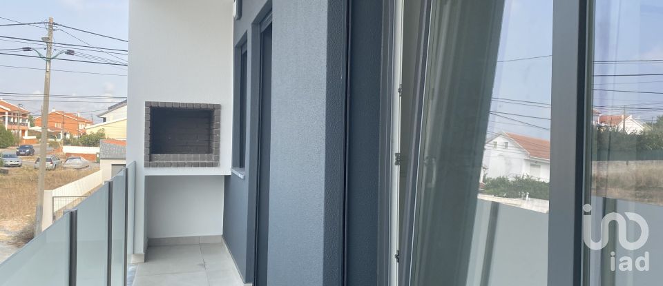 Casa T3 em Quinta do Conde de 145 m²