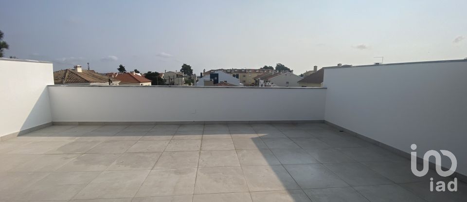 Gîte T3 à Quinta do Conde de 145 m²