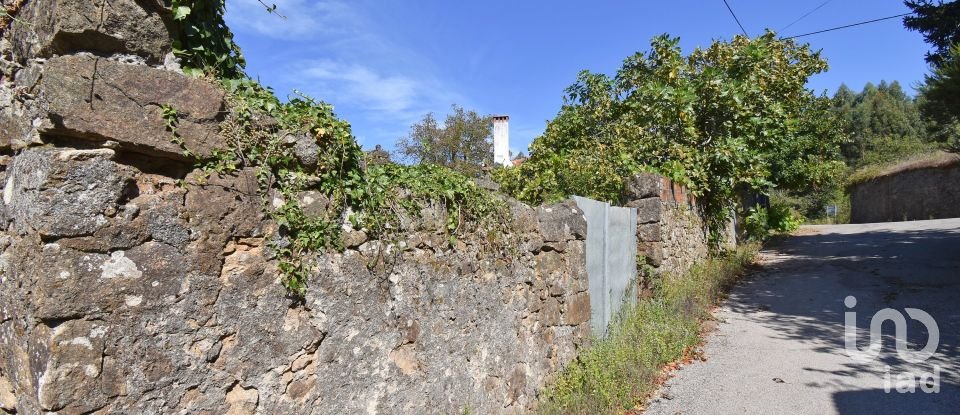 Maison traditionnelle T4 à São Miguel, Santa Eufémia e Rabaçal de 284 m²