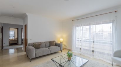 Apartment T3 in Cascais e Estoril of 140 m²