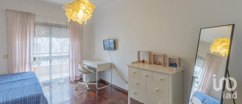 Apartment T3 in Cascais e Estoril of 140 m²