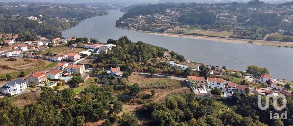 Terrain à bâtir à Gondomar (São Cosme), Valbom e Jovim de 2 558 m²