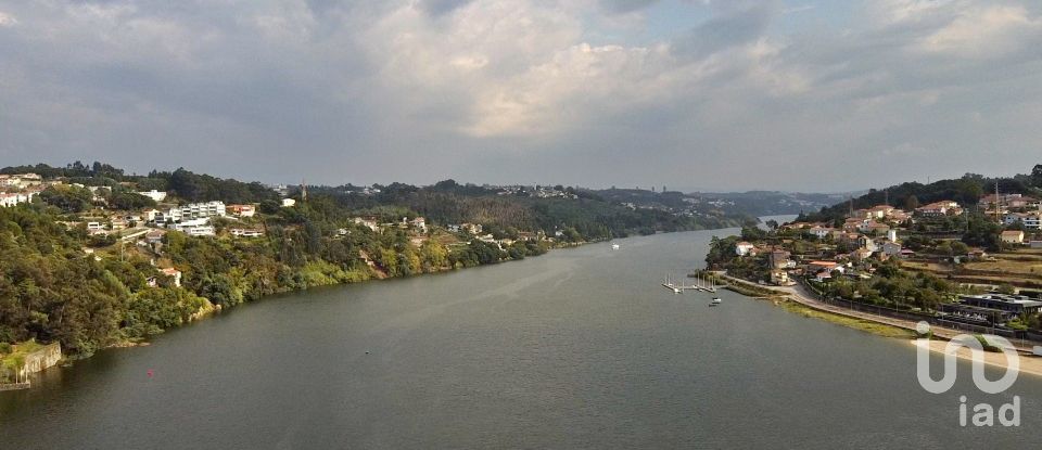 Terreno para construção em Gondomar (São Cosme), Valbom e Jovim de 2 558 m²