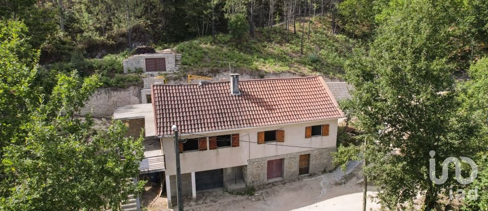 Casa / Villa T3 em Vilar da Veiga de 420 m²