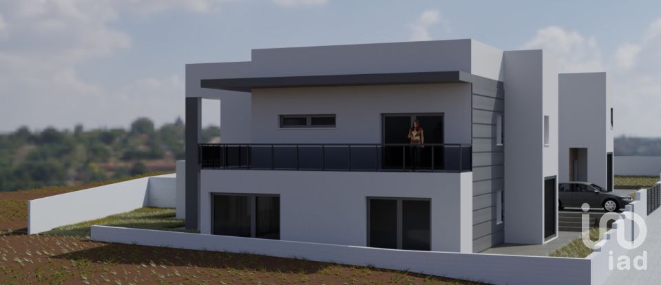 Casa T4 em Ponte do Rol de 284 m²