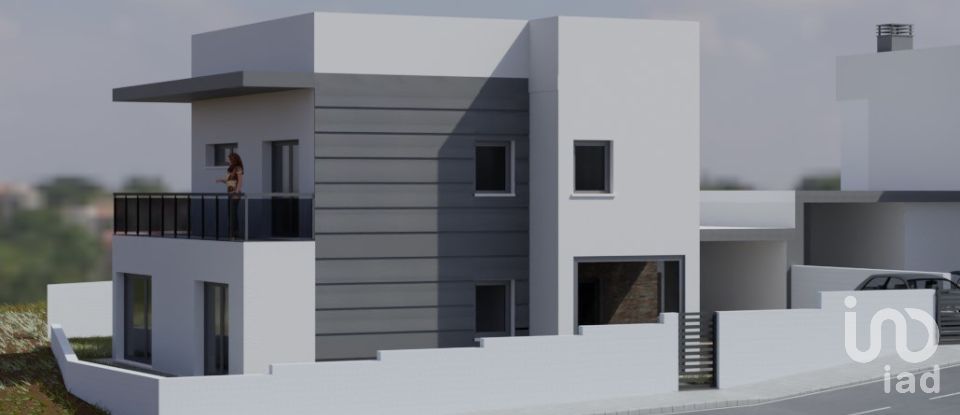 Casa T4 em Ponte do Rol de 284 m²