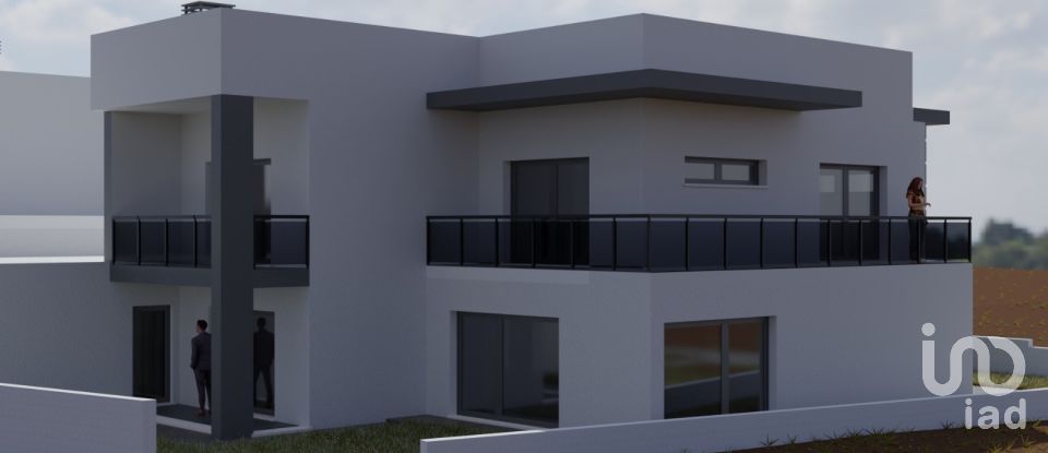 Casa T4 em Ponte do Rol de 284 m²