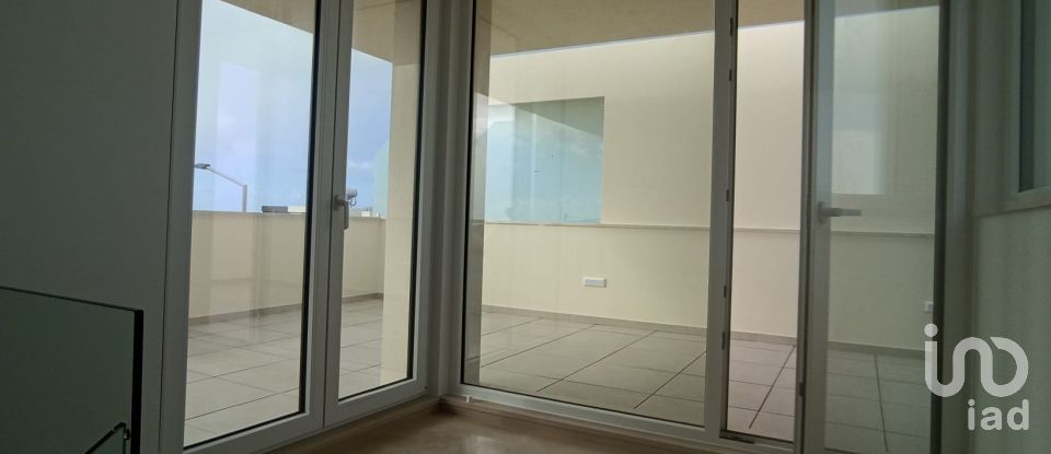 Casa de Cidade T4 em Atouguia da Baleia de 159 m²