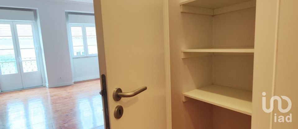 Appartement T2 à Alcântara de 70 m²