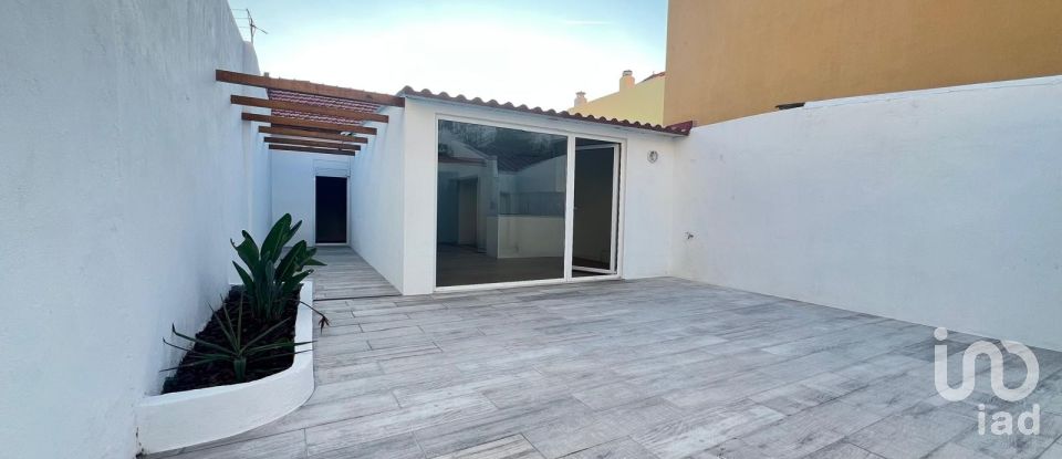 Lodge T2 in Barreiro E Lavradio of 90 m²