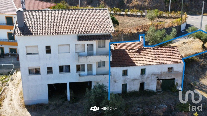 Maison de village T2 à Proença-a-Nova e Peral de 131 m²