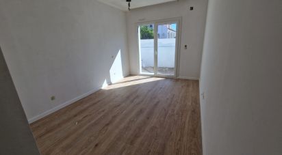 Casa T4 em Fernão Ferro de 142 m²