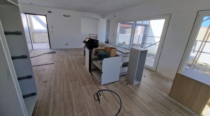 Casa T4 em Fernão Ferro de 142 m²