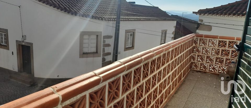 Village house T2 in Salgueiro do Campo of 104 m²