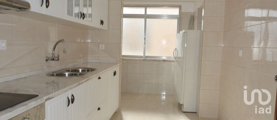 Apartment T4 in Santa Maria, São Pedro E Matacães of 136 m²