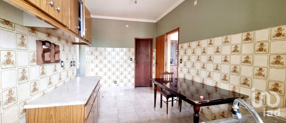 Casa T4 em Reguengo do Fetal de 5 632 m²