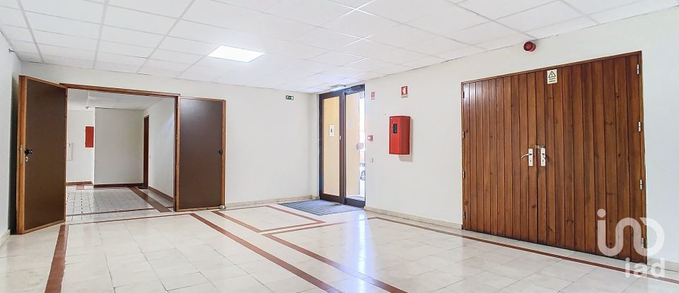 Offices in Beato of 32 m²