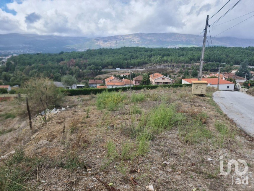 Land in Mouçós e Lamares of 934 m²