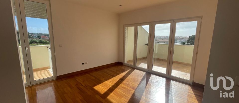 Casa T4 em A dos Cunhados e Maceira de 184 m²