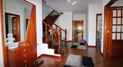 Gîte T3 à Figueiró (Santiago e Santa Cristina) de 390 m²