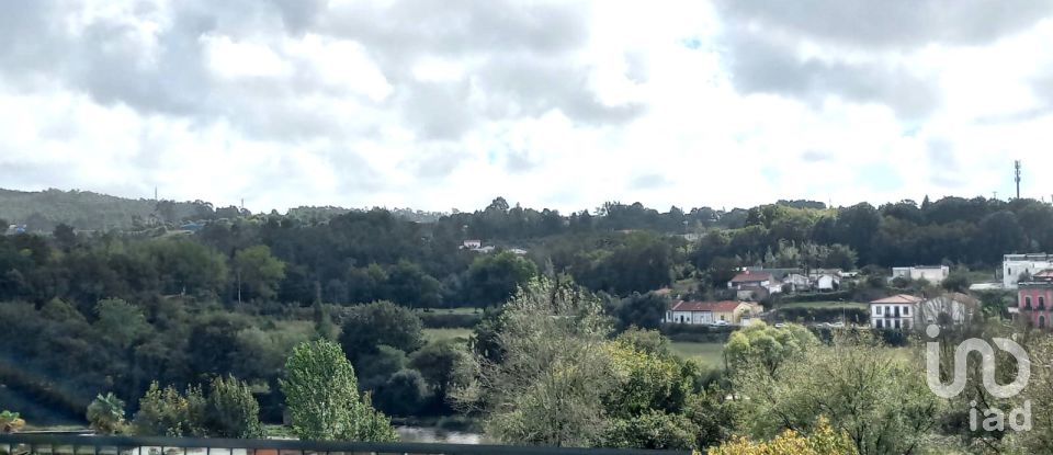 Apartment T3 in Barcelos, Vila Boa e Vila Frescainha (São Martinho e São Pedro) of 117 m²