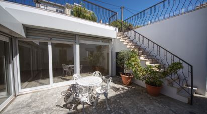 House T4 in Olivais of 200 m²