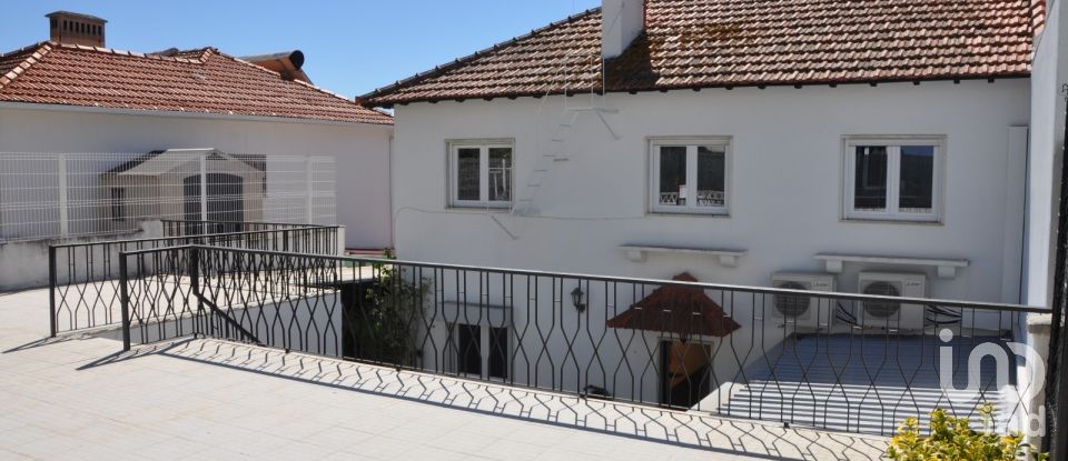 House T4 in Olivais of 200 m²