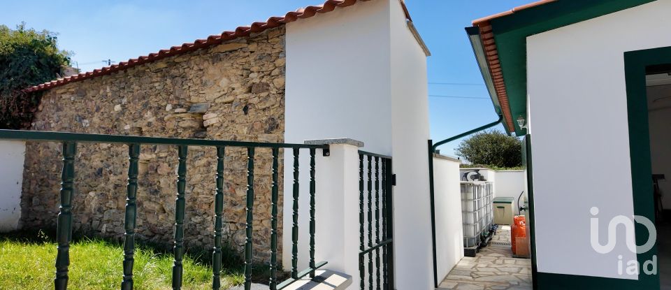 Gîte T3 à São Pedro de Alva e São Paio de Mondego de 213 m²