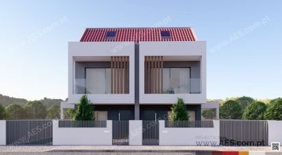 House T4 in Corroios of 114 m²