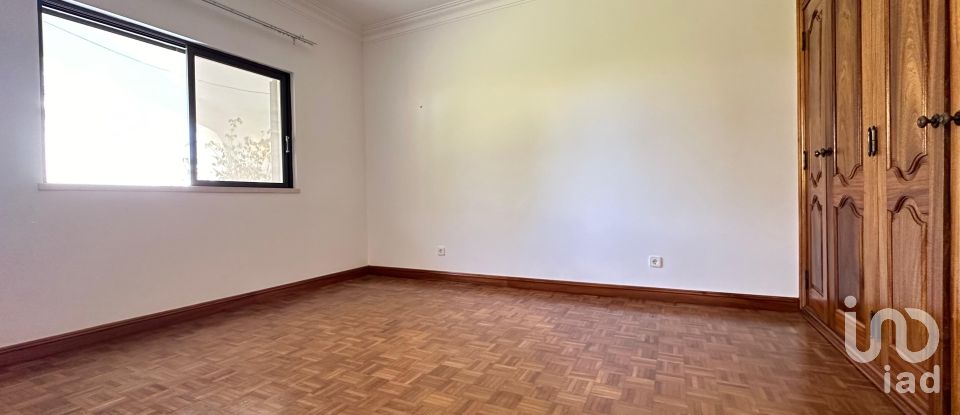 Maison T4 à Montenegro de 366 m²