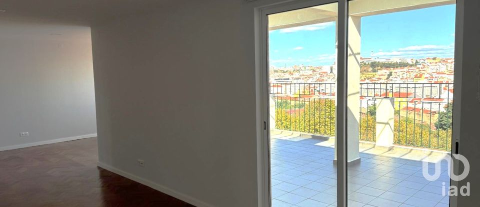 Apartment T3 in Arroios of 130 m²