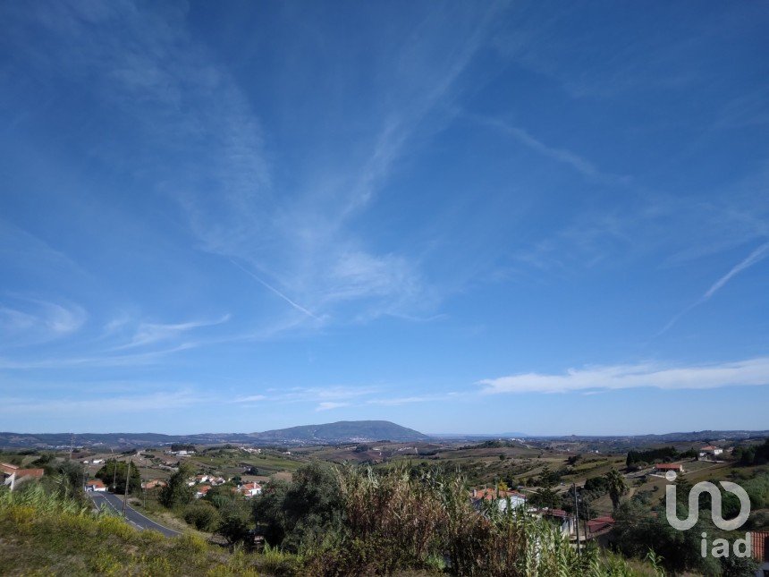 Terrain à bâtir à Carvoeira e Carmões de 3 960 m²