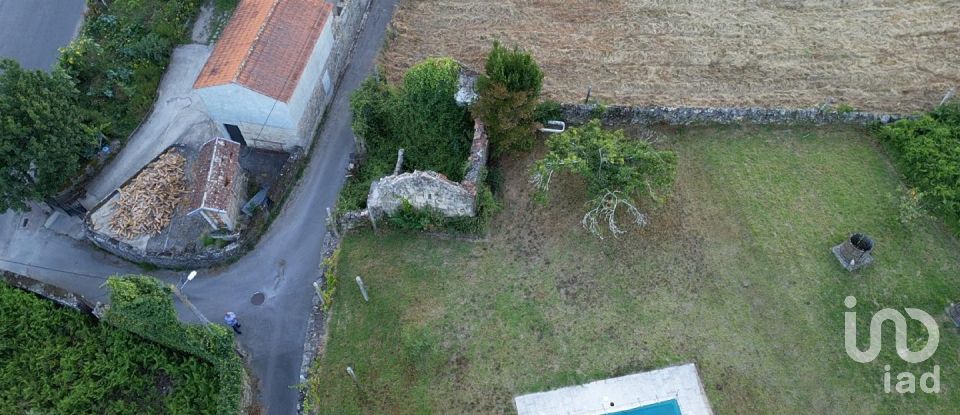 Maison de village T0 à Santa Cruz da Trapa e São Cristóvão de Lafões de 60 m²