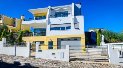 Casa tradicional T4 em Ramalhal de 304 m²