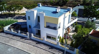 Casa T4 em Ramalhal de 304 m²