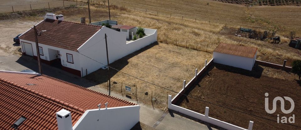 Terreno em São Manços e São Vicente do Pigeiro de 274 m²