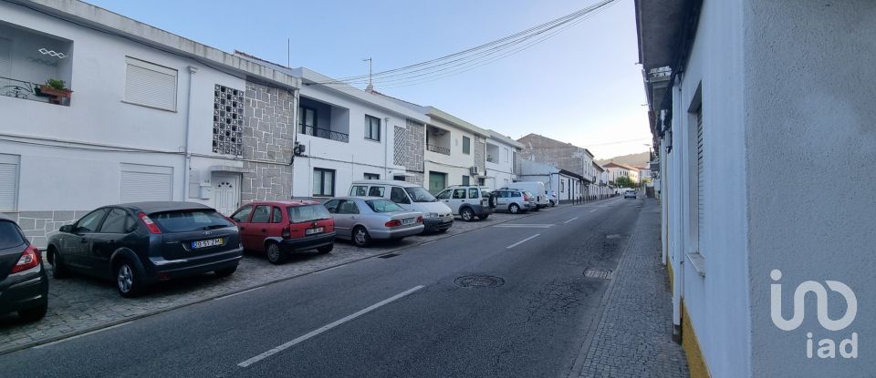 Maison de ville T3 à Sé e São Lourenço de 148 m²