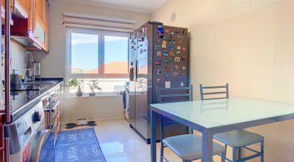 Appartement T2 à Encarnação de 96 m²