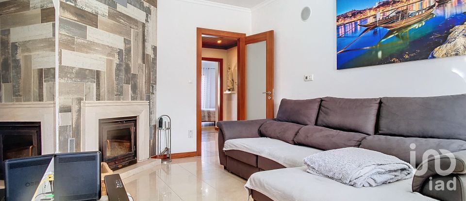 Appartement T2 à Encarnação de 96 m²