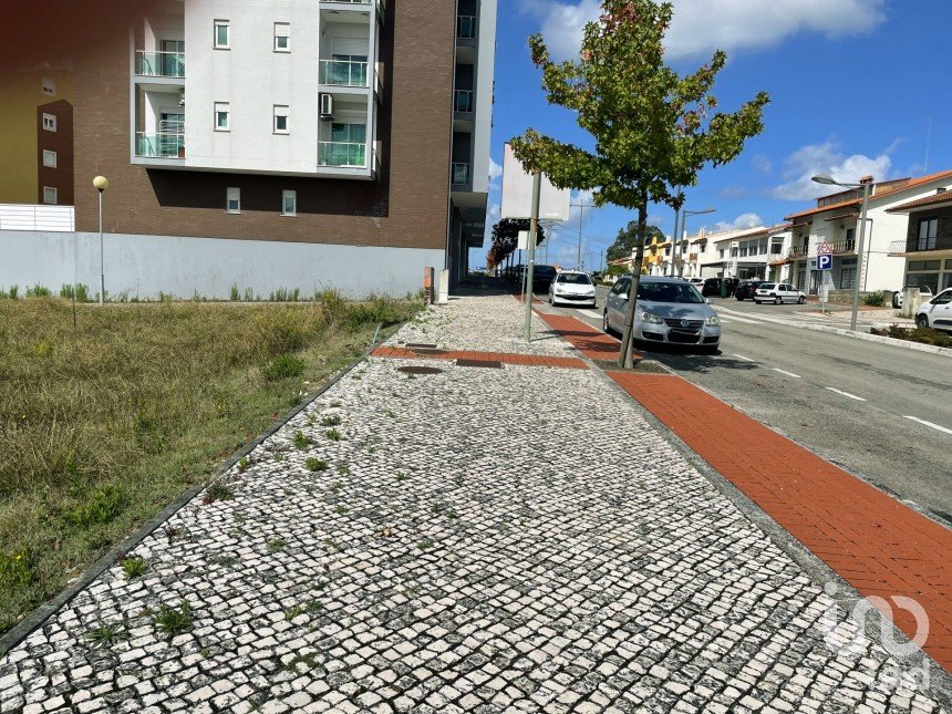 Terreno em Oliveira do Bairro de 1 350 m²