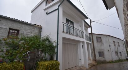 Casa T4 em Gândaras de 204 m²