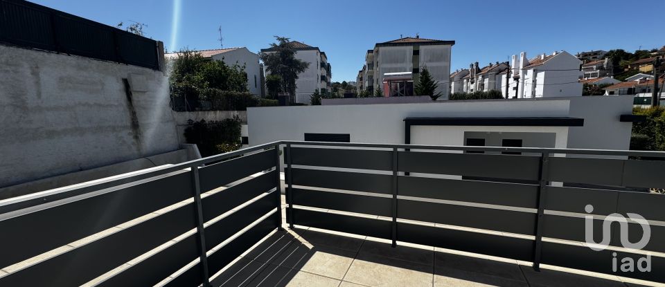 Maison T4 à Sesimbra (Castelo) de 199 m²