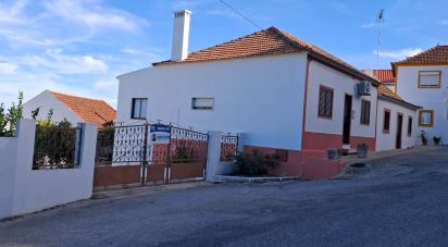 Village house T4 in Alcoentre of 491 m²