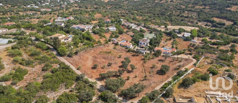 Building land in Santa Bárbara de Nexe of 8,480 m²