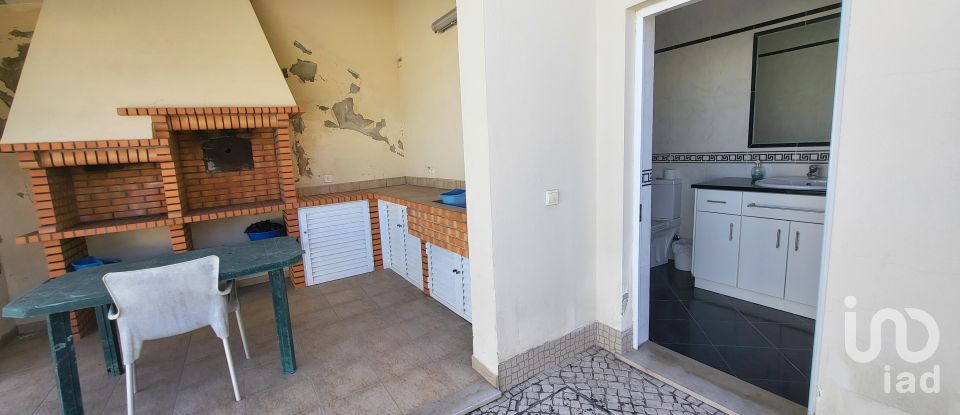 Casa T4 em Febres de 506 m²