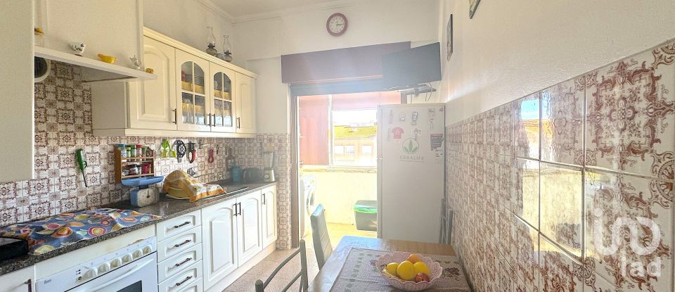 Apartamento T2 em Algueirão-Mem Martins de 70 m²