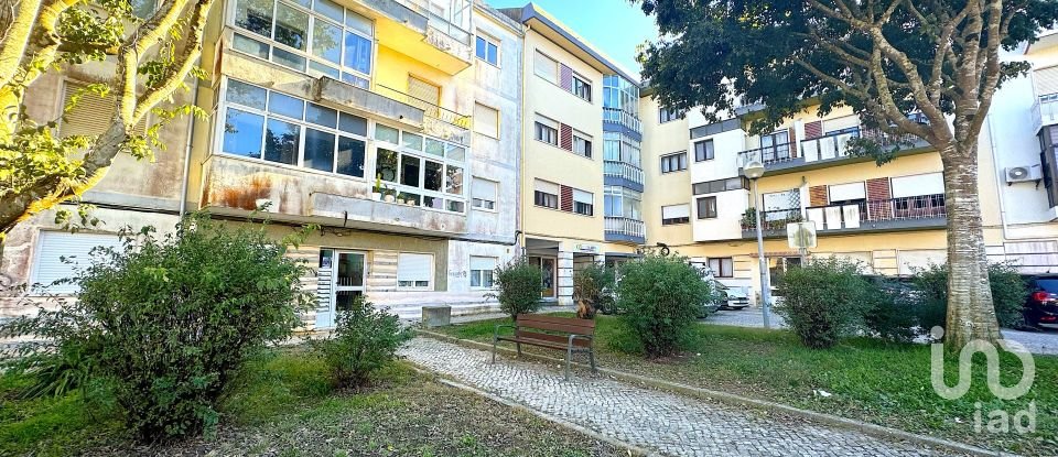 Apartamento T2 em Algueirão-Mem Martins de 70 m²